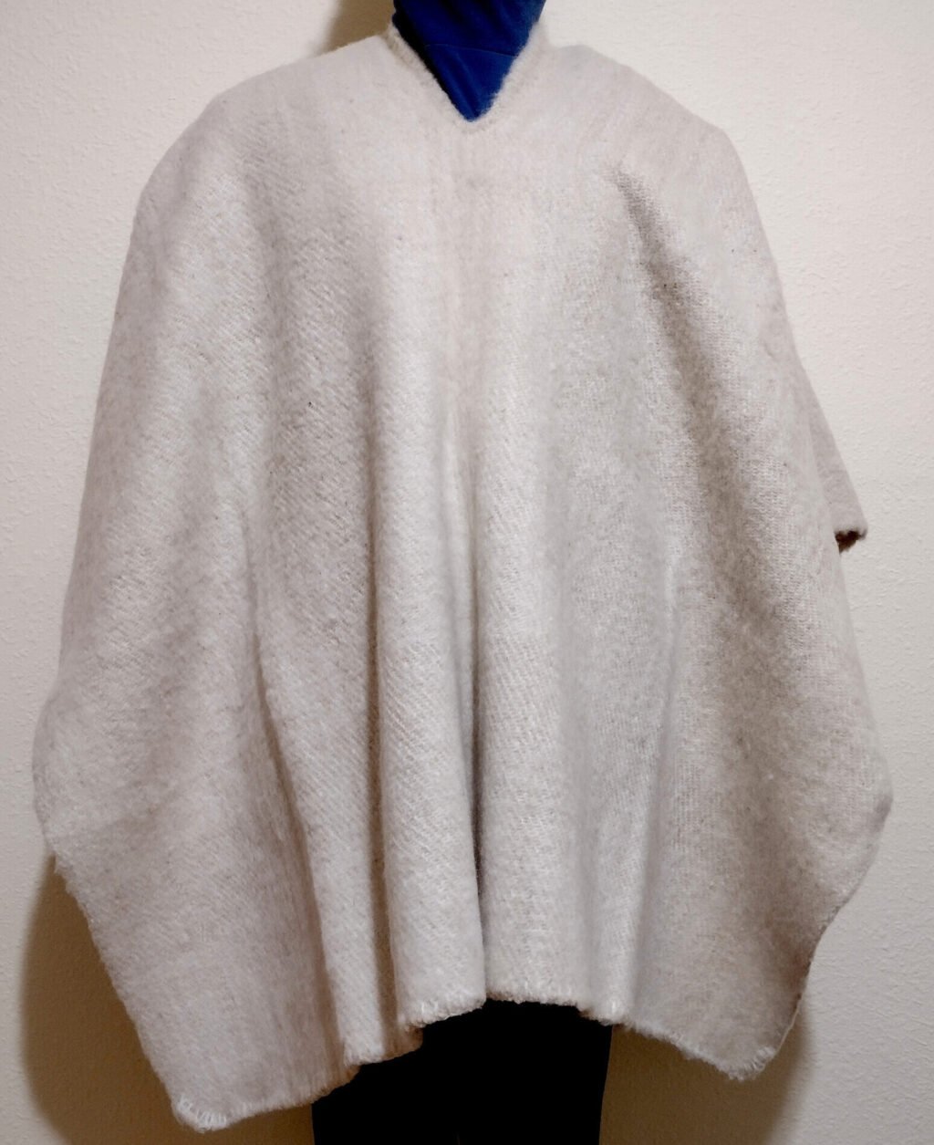 100% hand-woven white poncho