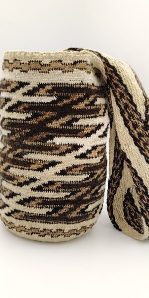 Magical Arhuaca Handbag, Handmade from pure wool.