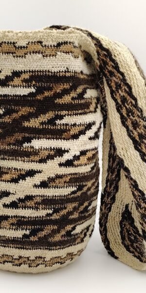 Magical Arhuaca Handbag, Handmade from pure wool.