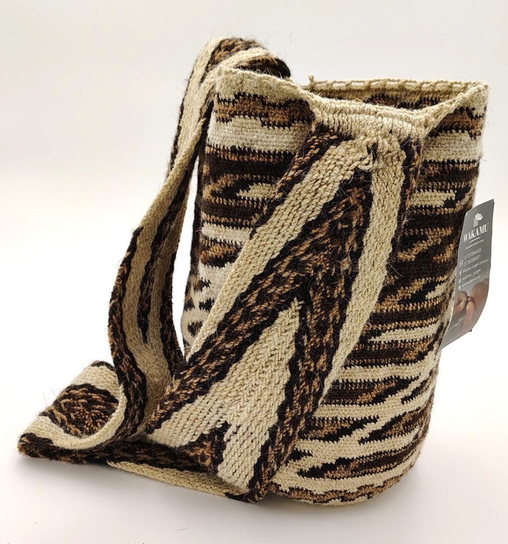 Arhuaca Bag Made by Indigenous women in the north of Colombia