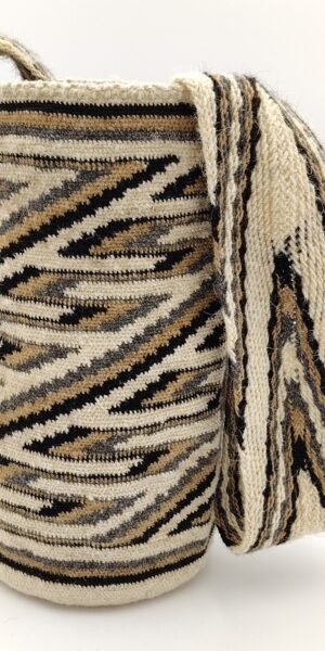 Arhuaca Handbag Hand-woven from wool in Colombia.