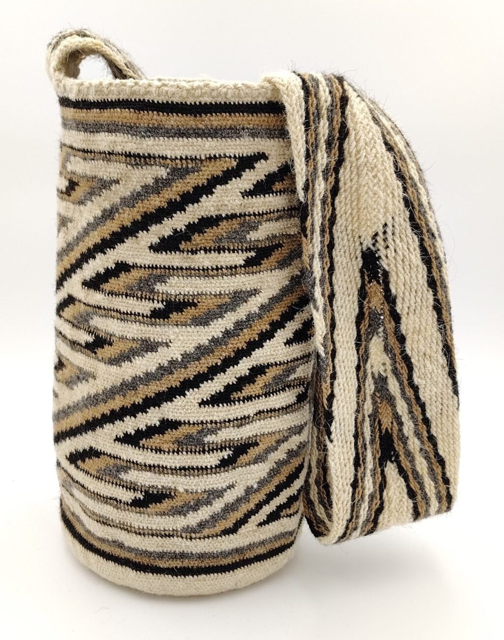 Arhuaca Handbag Hand-woven from wool in Colombia.