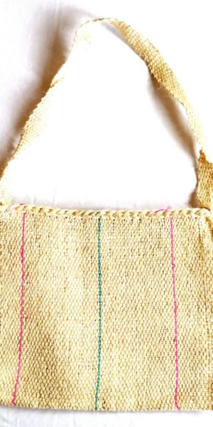beige natural fiber shopping bags with strap handle